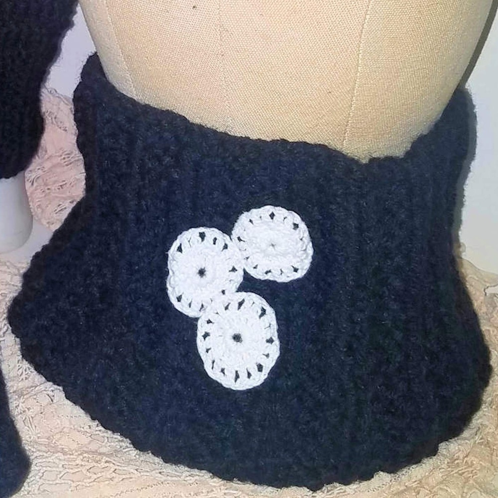 Winter Fingerless Gloves Neck Warmer & Boot Cuffs Knit Set Black White Warm - Picture 6 of 9